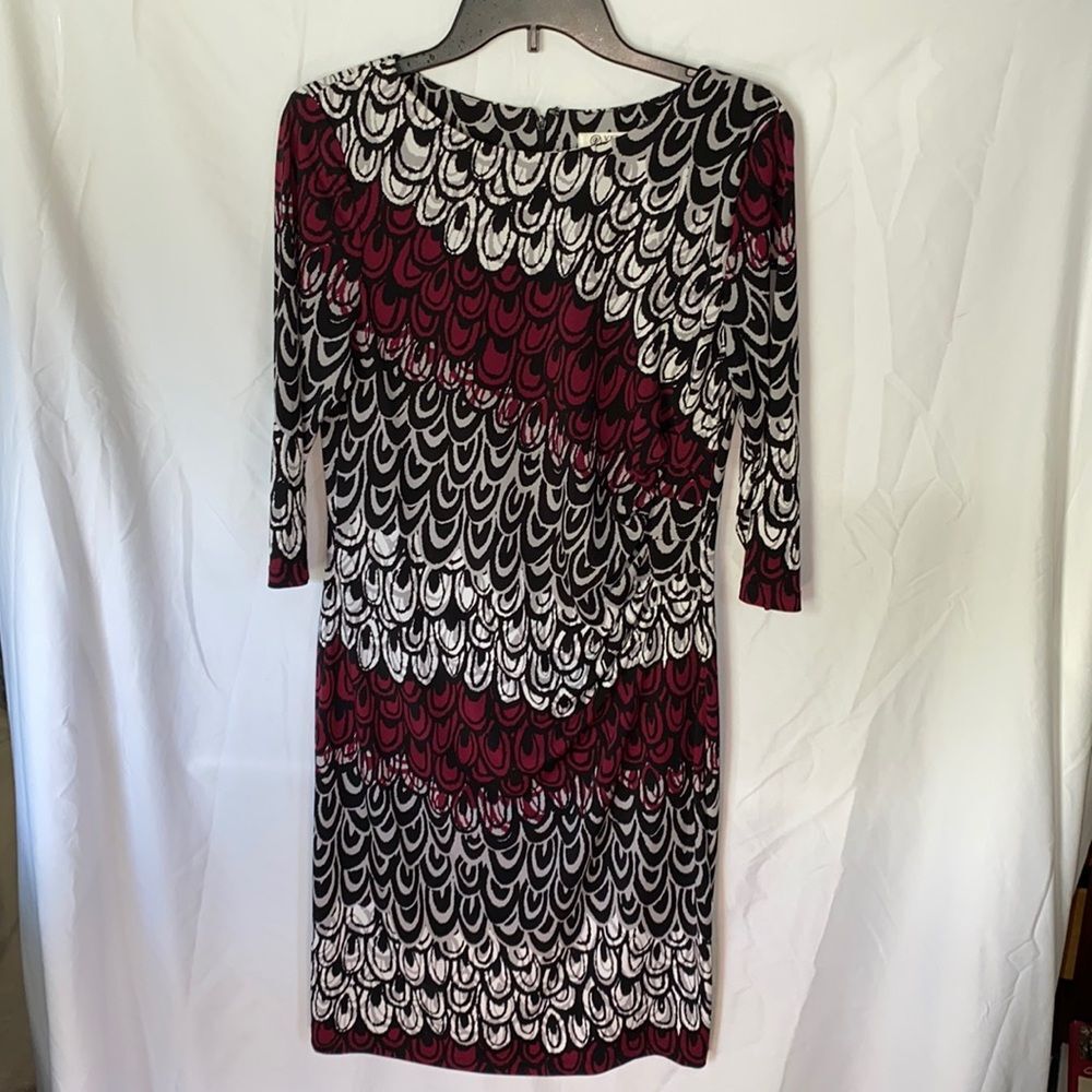 Versona dress Multi color pattern size 12‎